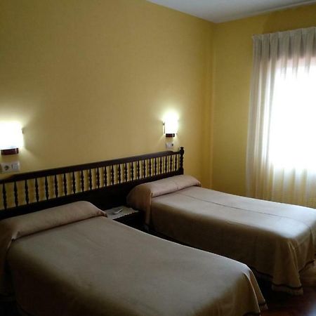 Hotel Corinto ポンテベドラ エクステリア 写真