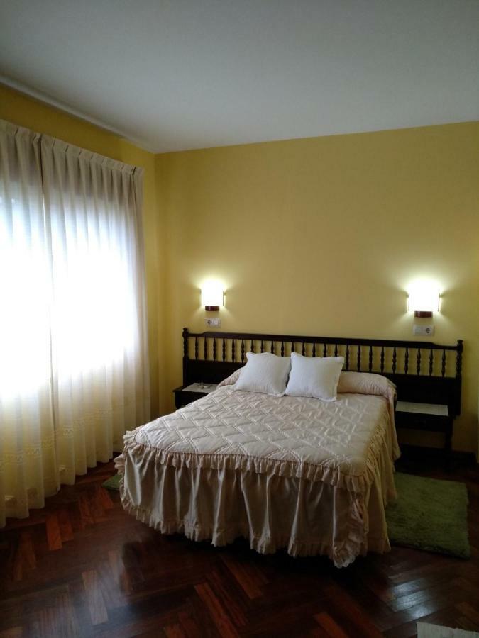 Hotel Corinto ポンテベドラ エクステリア 写真
